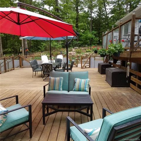 1711 Apple Tree Lane - Photo 1
