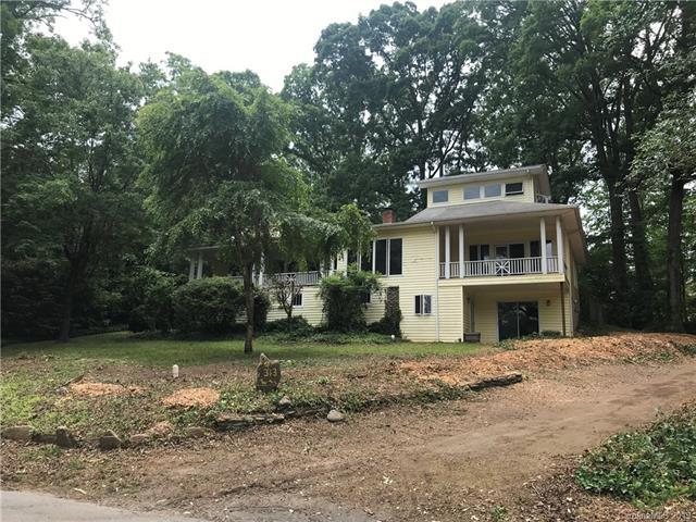 313 Tomahawk Avenue - Photo 1