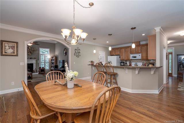 6881 Summer Hill Drive - Photo 1