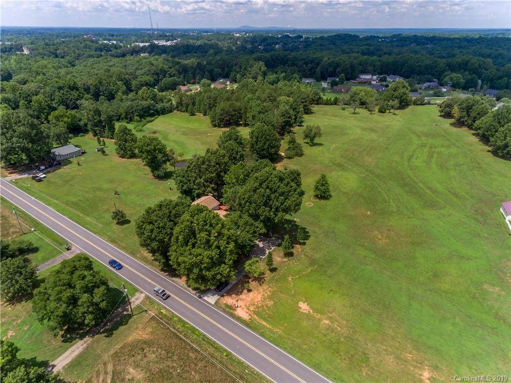 348 Rinehardt Road - Photo 1
