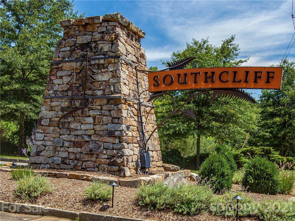 999 Southcliff Parkway - Photo 1