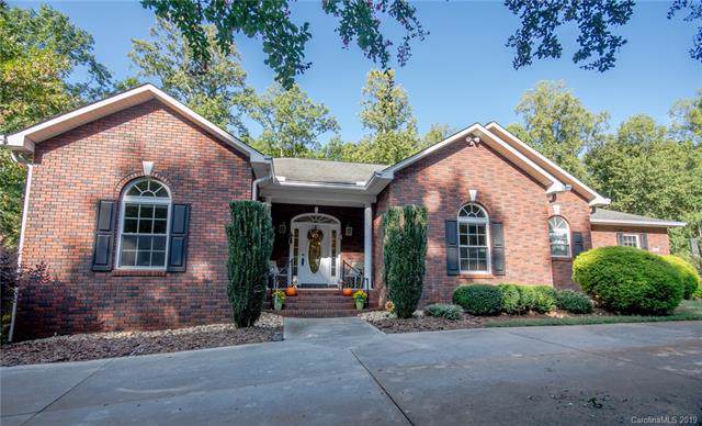 348 Gleneagles Road - Photo 1