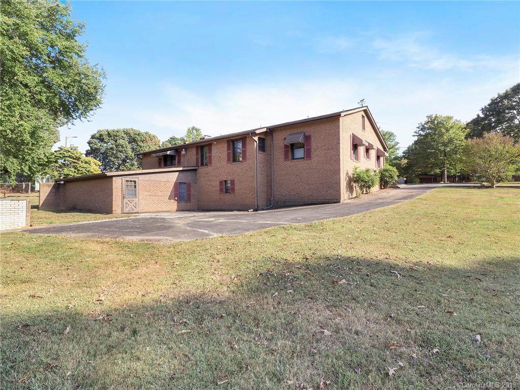 4060 Pine Street - Photo 1