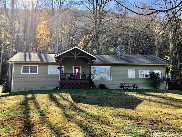 325 Echo Drive - Photo 1