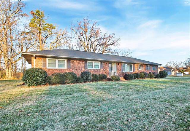 641 Oakdale Road - Photo 1