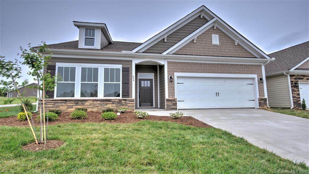 686 Summerfield Place - Photo 1
