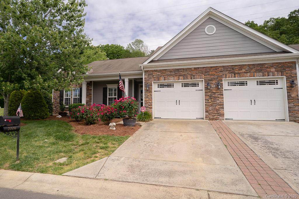 2009 Stoney Point Circle - Photo 1