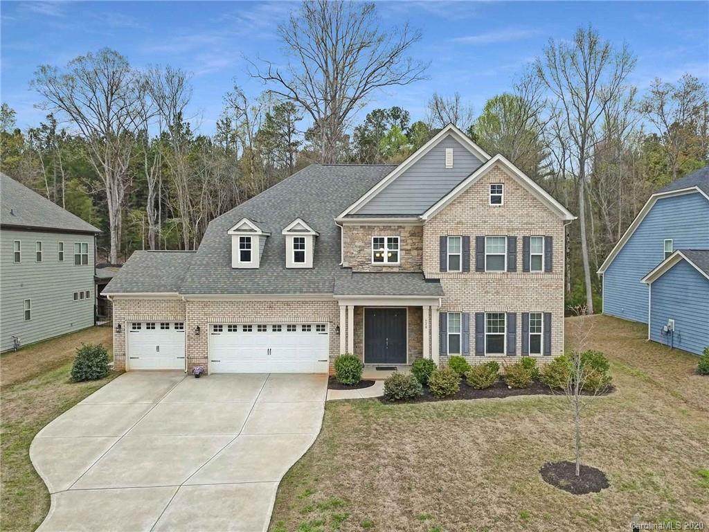 628 Cornell Drive - Photo 1