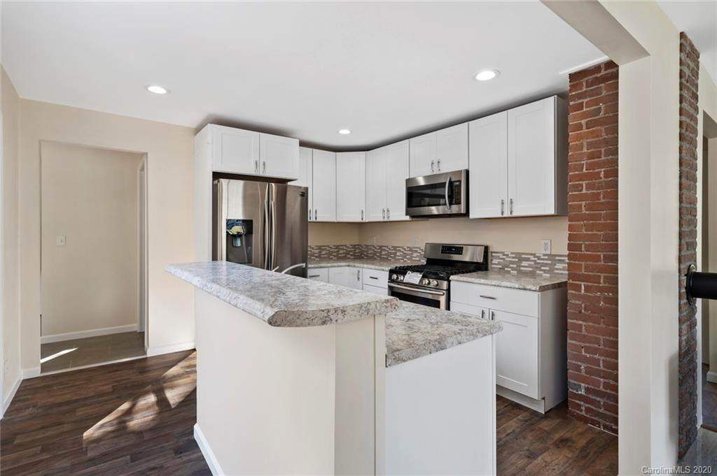 137 Marwood Drive - Photo 1