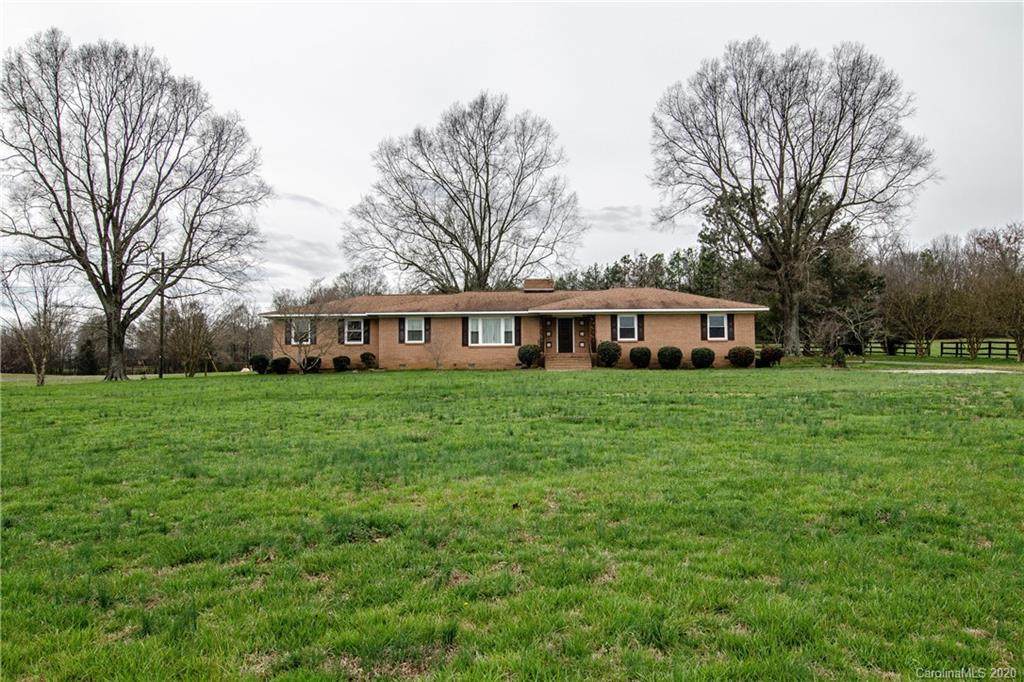 1118 Stack Road - Photo 1