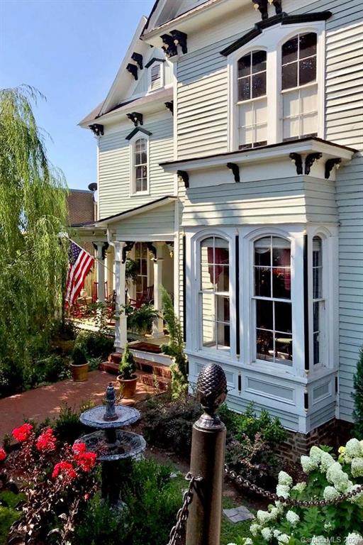 305 Innes Street - Photo 1