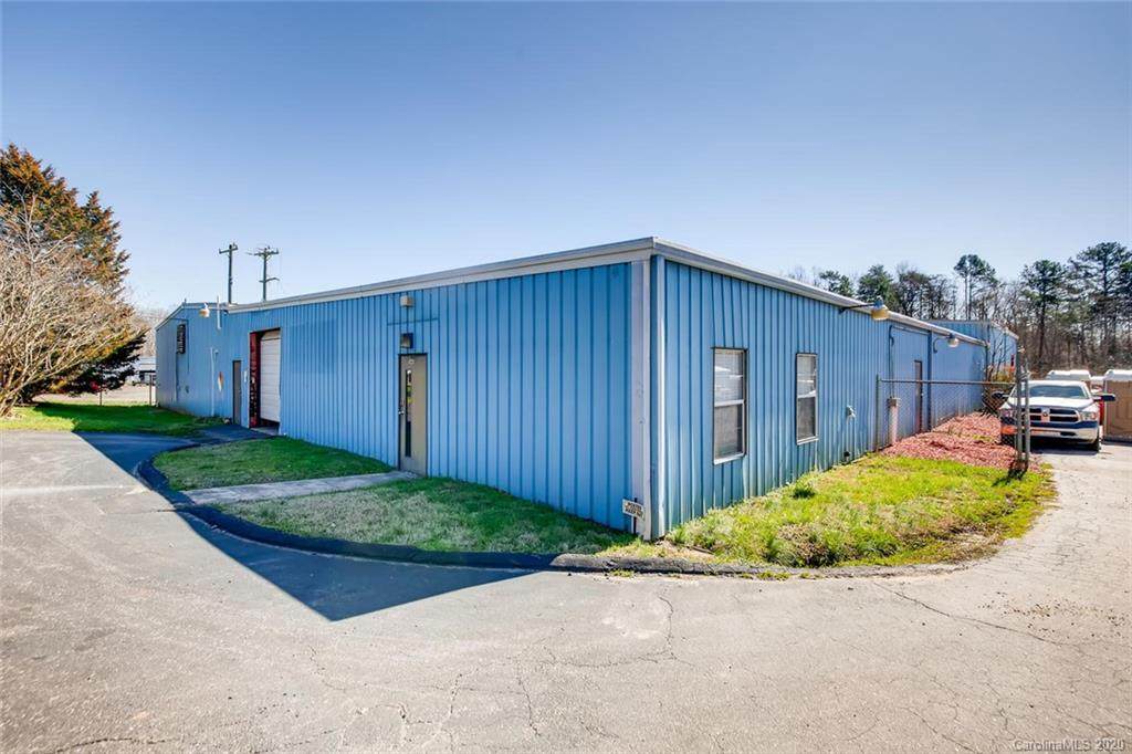 420 Oakland Drive - Photo 1