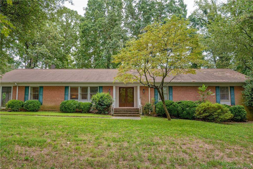 1207 Rogers Lake Road - Photo 1