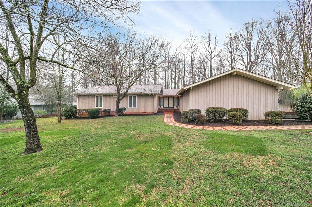 16 Hamiltons Ferry Road - Photo 1