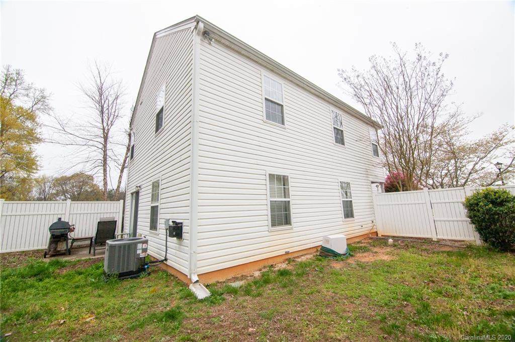 1008 Sapphire Drive - Photo 1