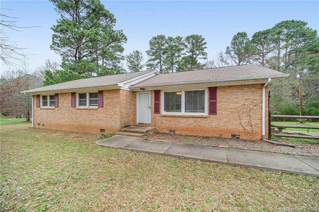 2062 Eastview Road - Photo 1