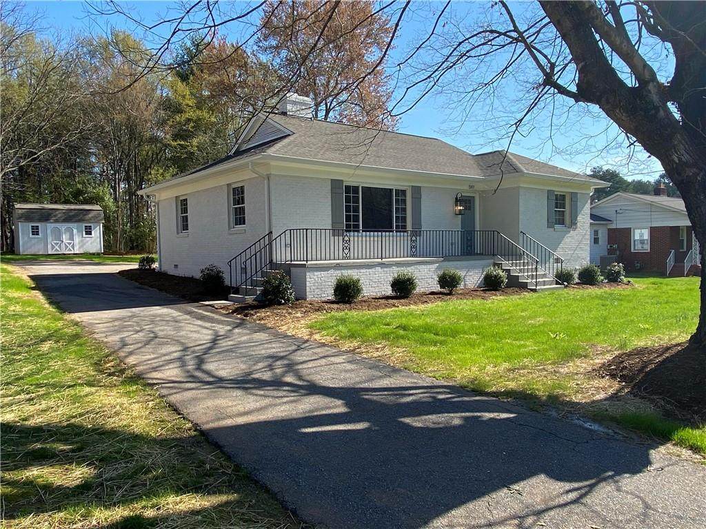 597 12th Avenue - Photo 1