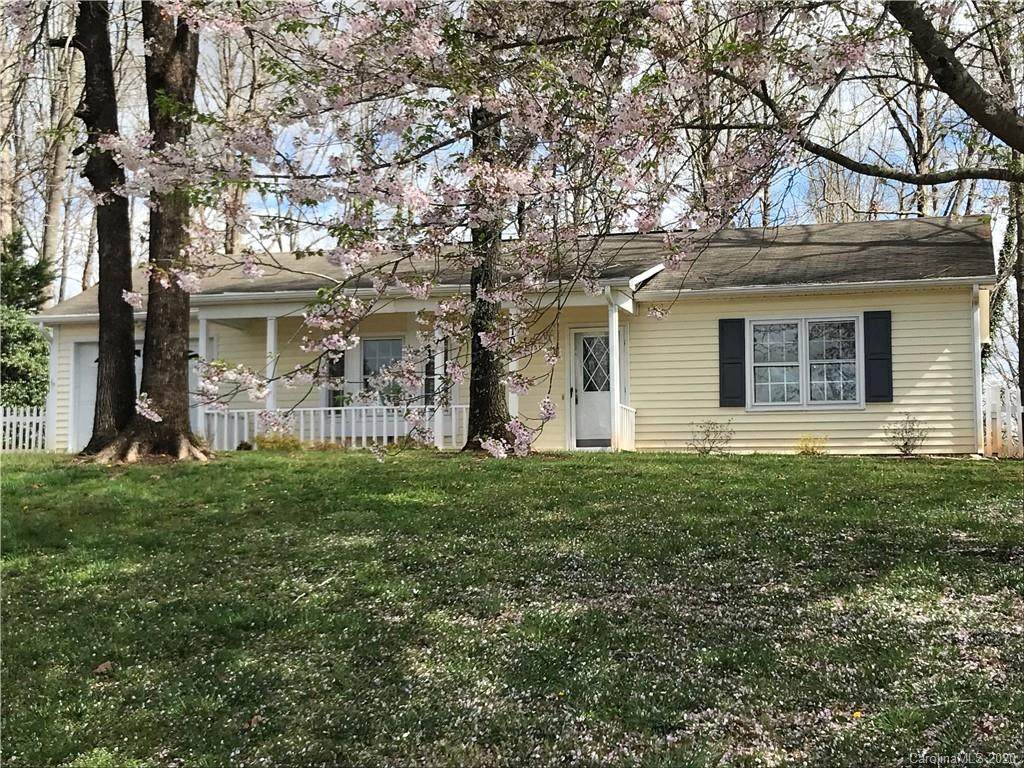 105 Woodlea Drive - Photo 1