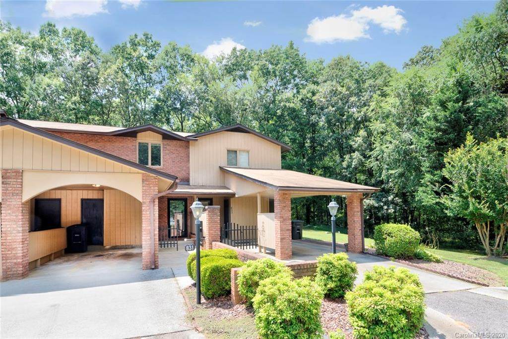 831 Coventry Lane - Photo 1