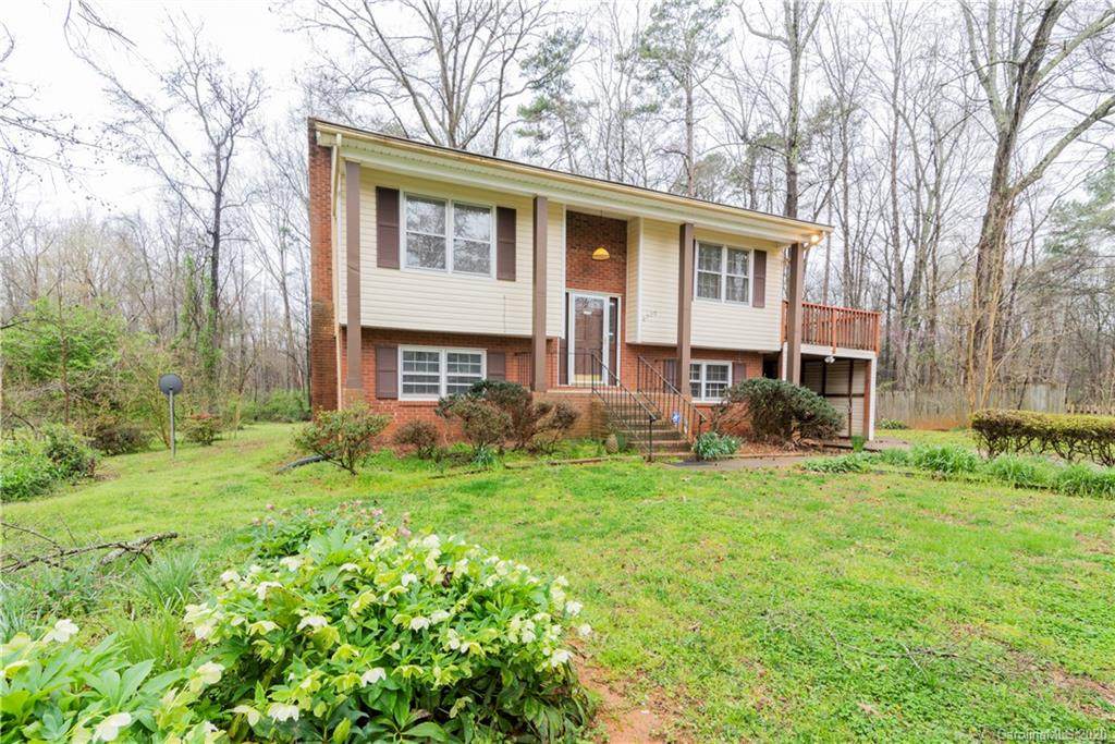 8220 Willowlake Court - Photo 1