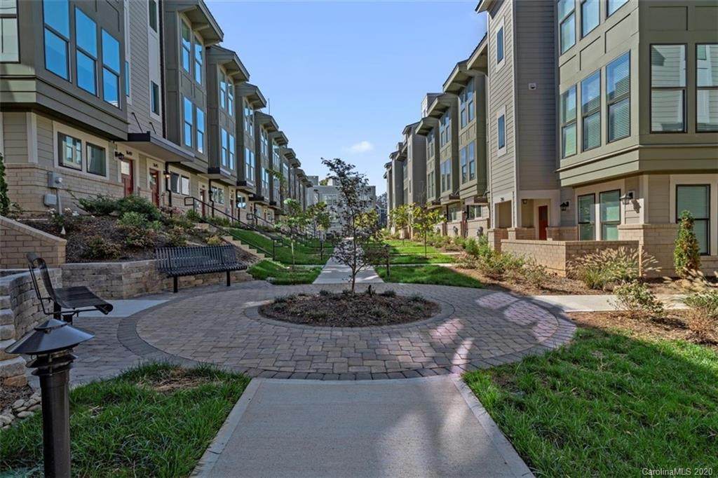340 Uptown West Drive - Photo 1