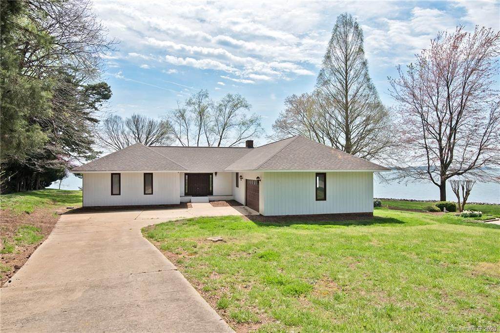 126 Clearwater Lane - Photo 1