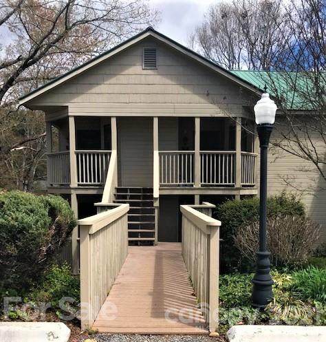 160 Whitney Boulevard - Photo 1