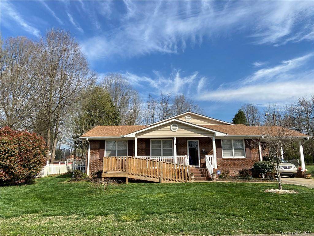 614 Clay Street - Photo 1