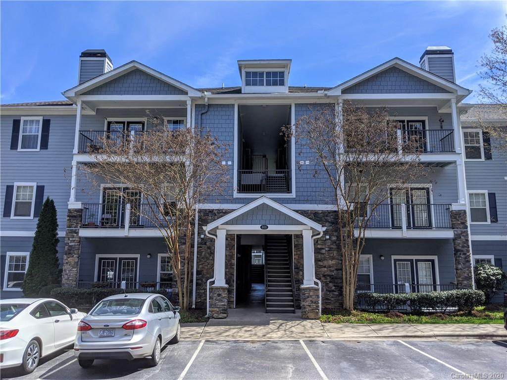 800 Vista Lake Drive - Photo 1