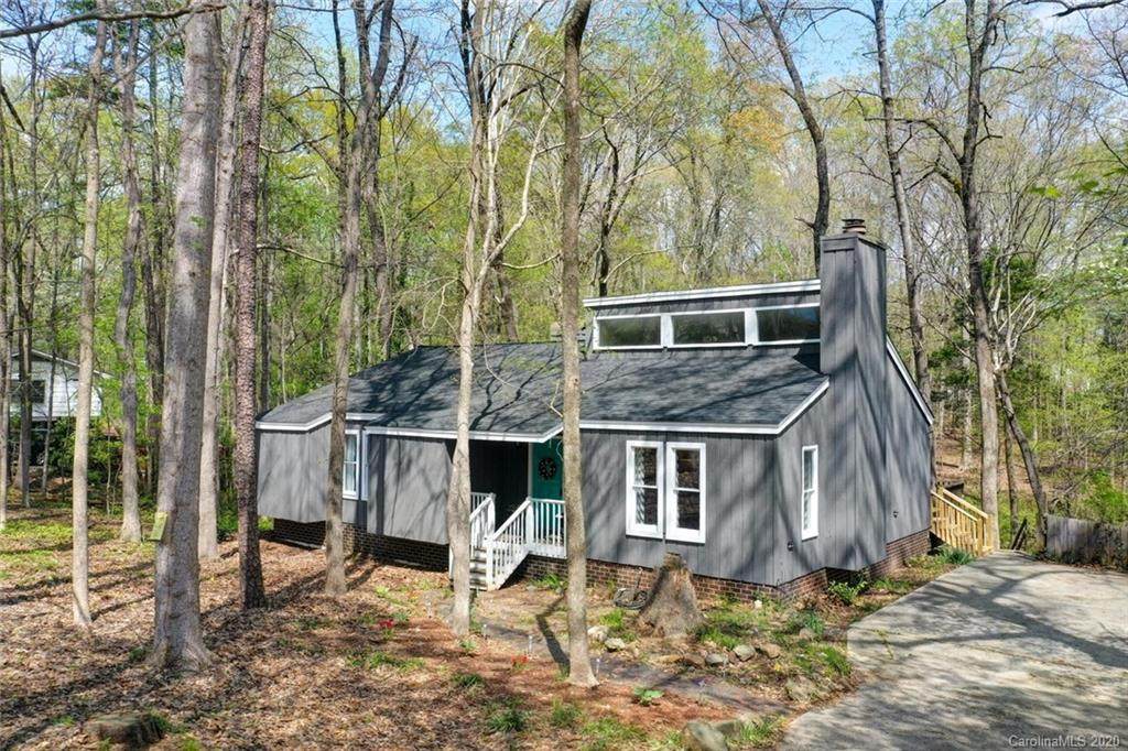 958 Sherwood Circle - Photo 1