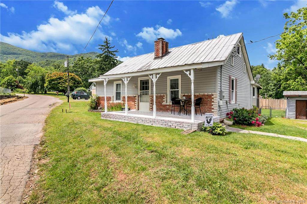 132 Fountain Way - Photo 1
