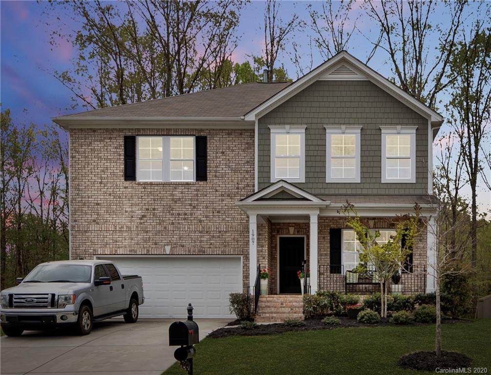 1907 Madeira Circle - Photo 1 1907 Madeira Circle - Photo 1