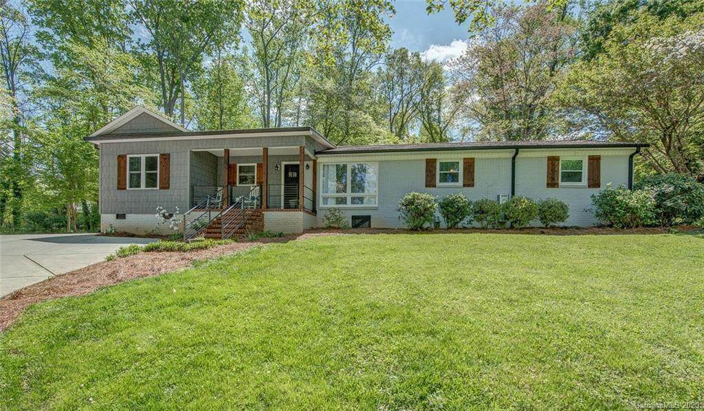228 Lakeview Drive - Photo 1