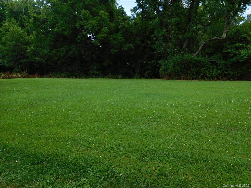 101 Country Club Drive - Photo 1