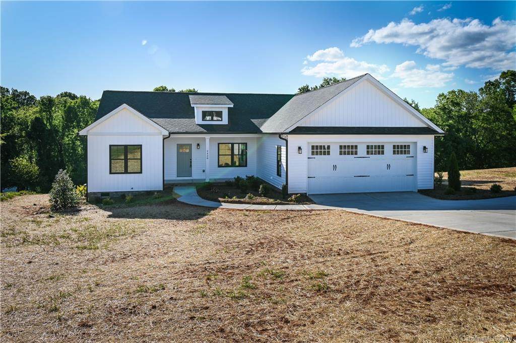 2428 Carriage Lane - Photo 1 2428 Carriage Lane - Photo 1