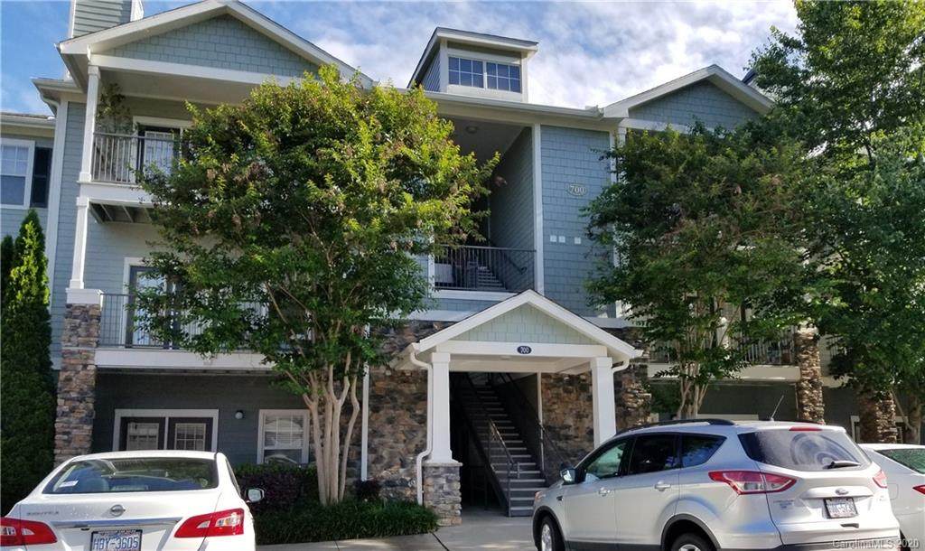 700 Vista Lake Drive - Photo 1