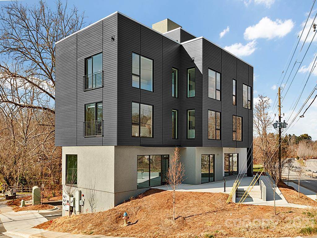 323 Broadway Street - Photo 1