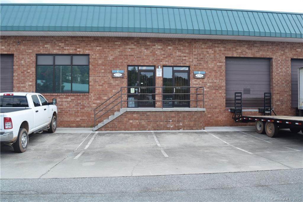 6120 Brookshire Boulevard - Photo 1