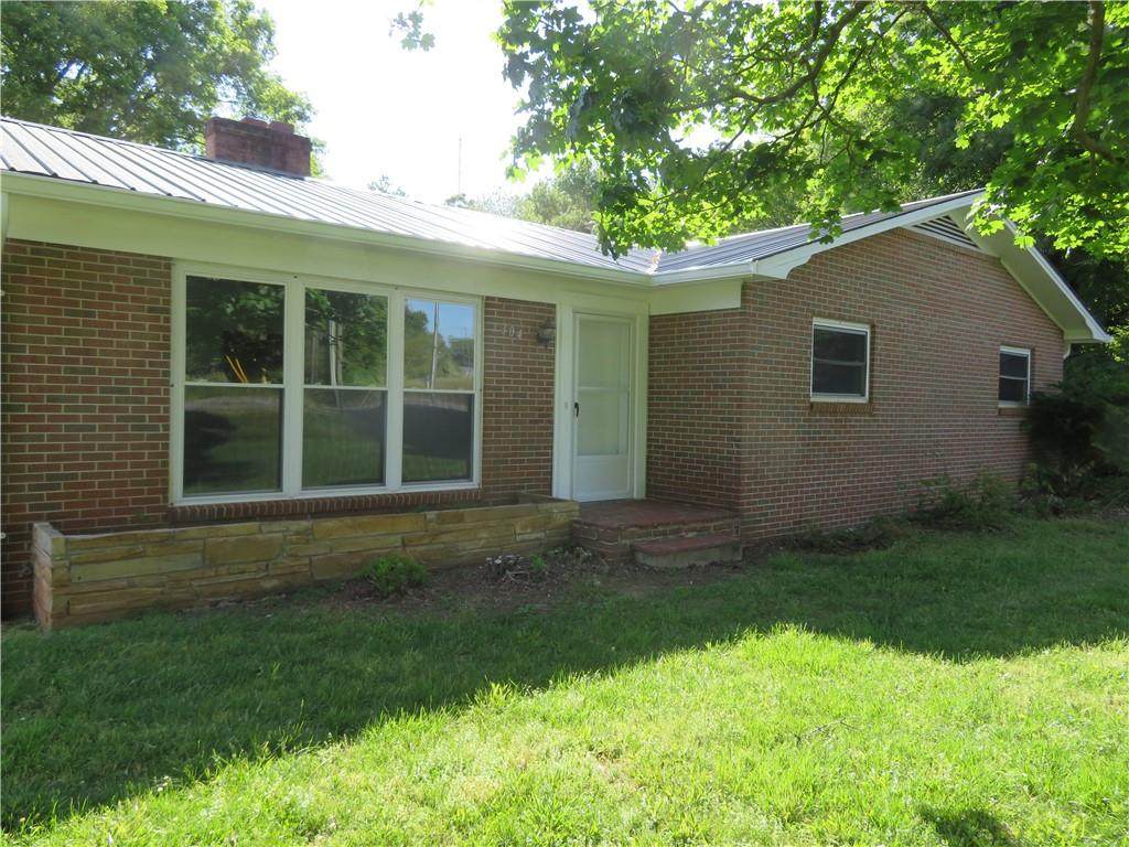 304 21st Street - Photo 1