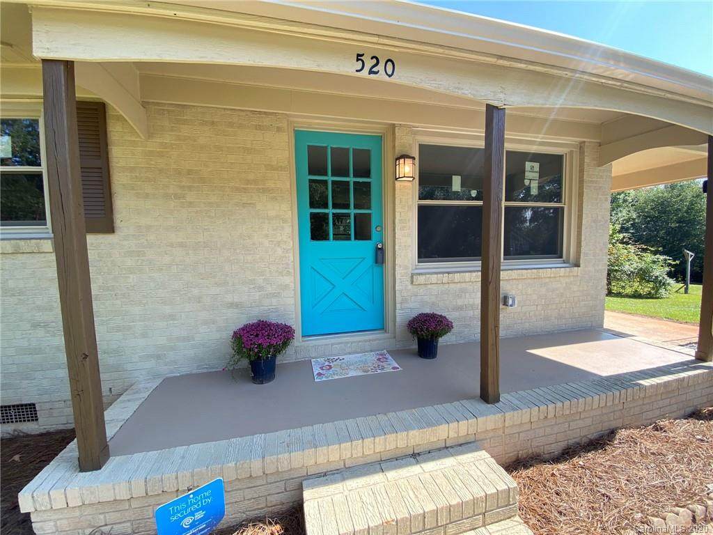 520 Moore Street - Photo 1