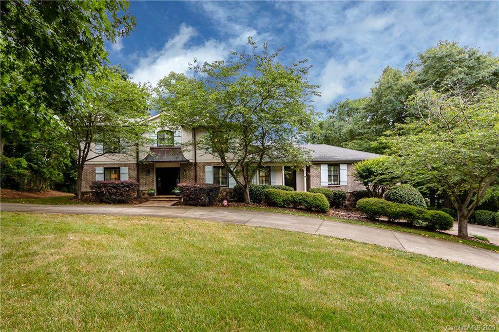 5305 Parview Drive - Photo 1