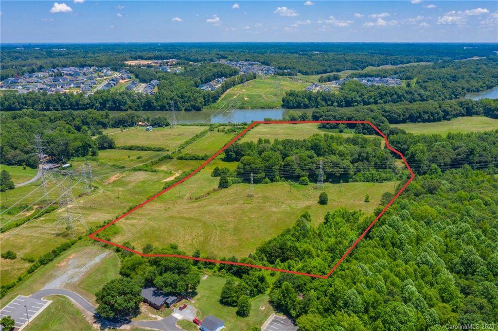 2562 Mt Gallant Road - Photo 1