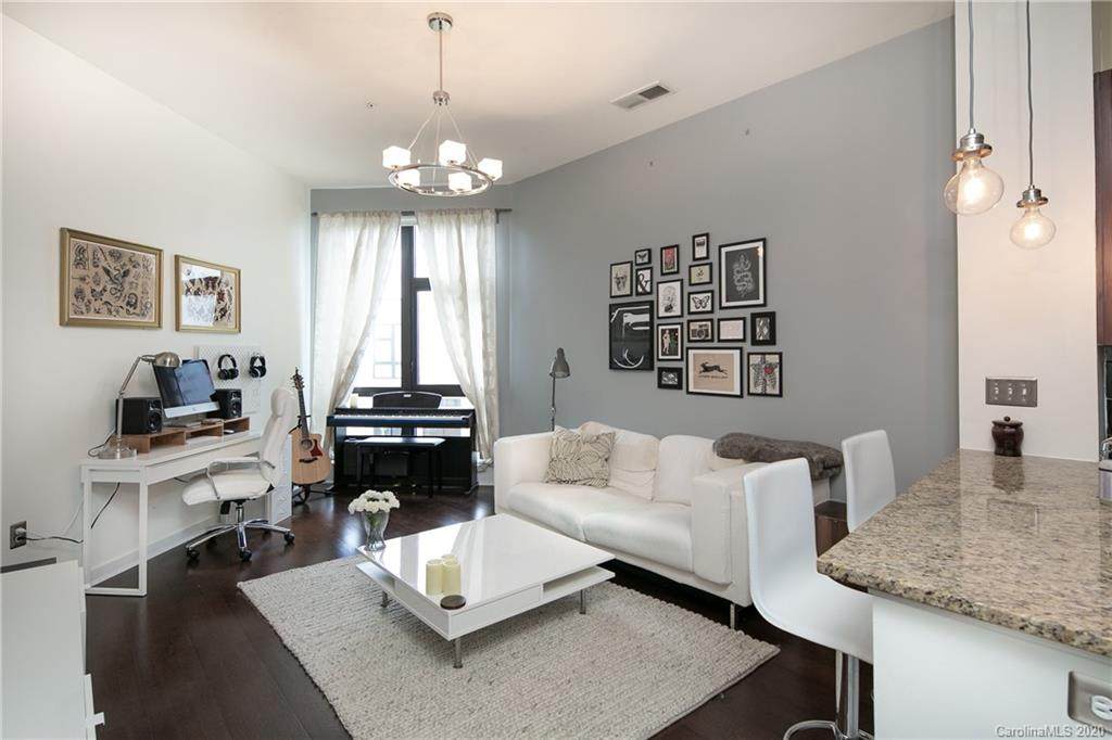 525 6th Street - Photo 1
