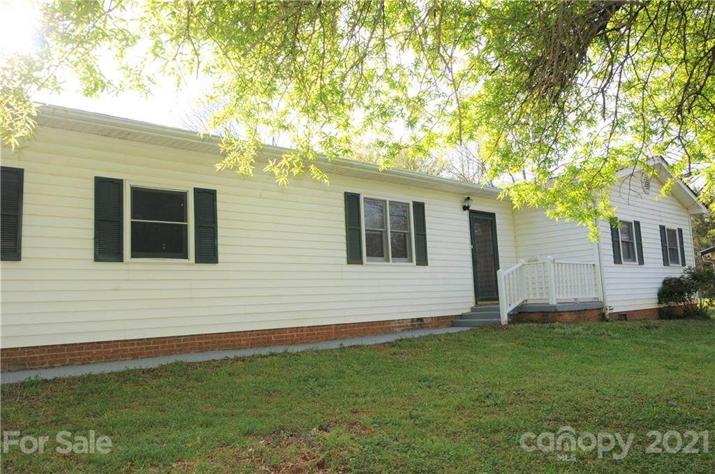 2519 Lincoln Park Street - Photo 1