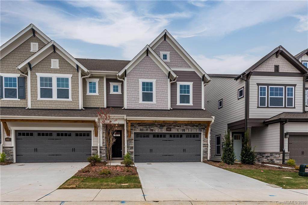5031 Lesleewood Court - Photo 1