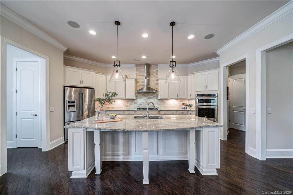 6111 Macdara Glenn Court - Photo 1