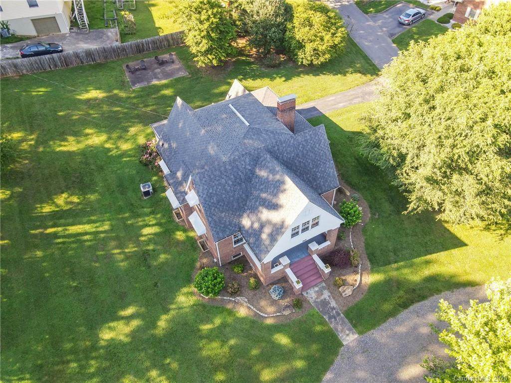 506 West Main Street - Photo 1