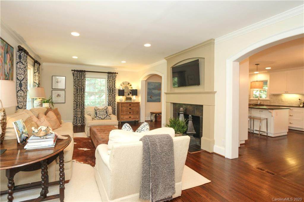 2611 Tanglewood Lane - Photo 1