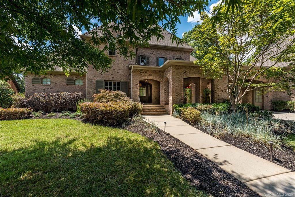 810 Huntington Park Drive - Photo 1