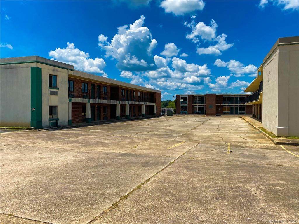 300 1st Street - Photo 1